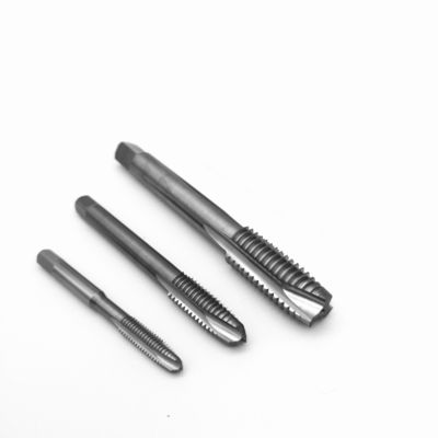 Bon prix M18x2 5 robinets à flûte en spirale 3 robinets à flûte pour acier au carbone et acier allié en ligne